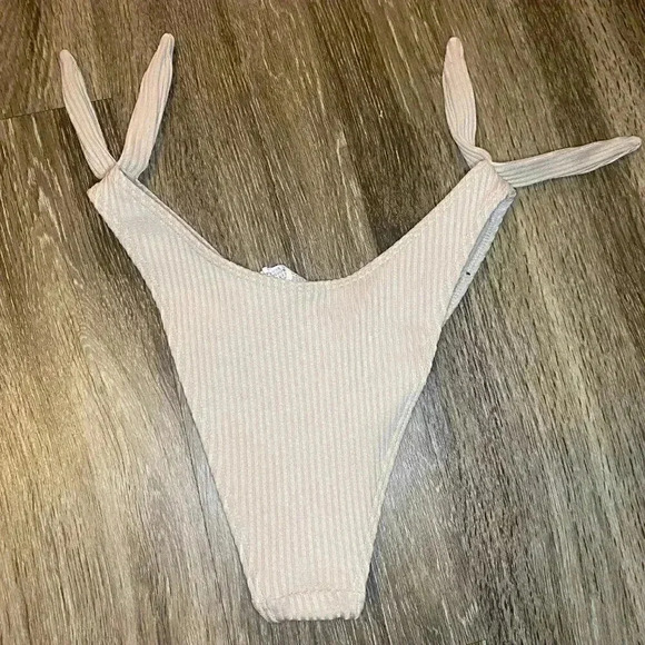 Womens 4 Item Swimsuit Bundle - S - Picture 3 of 14